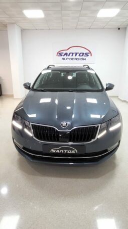 Skoda Octavia Combi 1,6 Tdi 115cv Style lleno