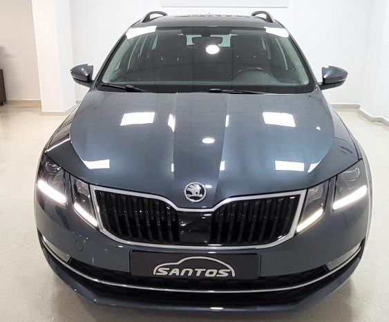 Skoda Octavia Combi 1,6 Tdi 115cv Style lleno