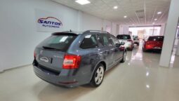 Skoda Octavia Combi 1,6 Tdi 115cv Style lleno