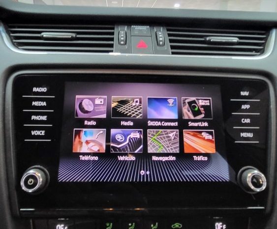 Skoda Octavia Combi 1,6 Tdi 115cv Style lleno