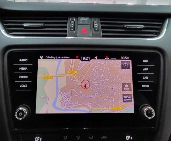 Skoda Octavia Combi 1,6 Tdi 115cv Style lleno