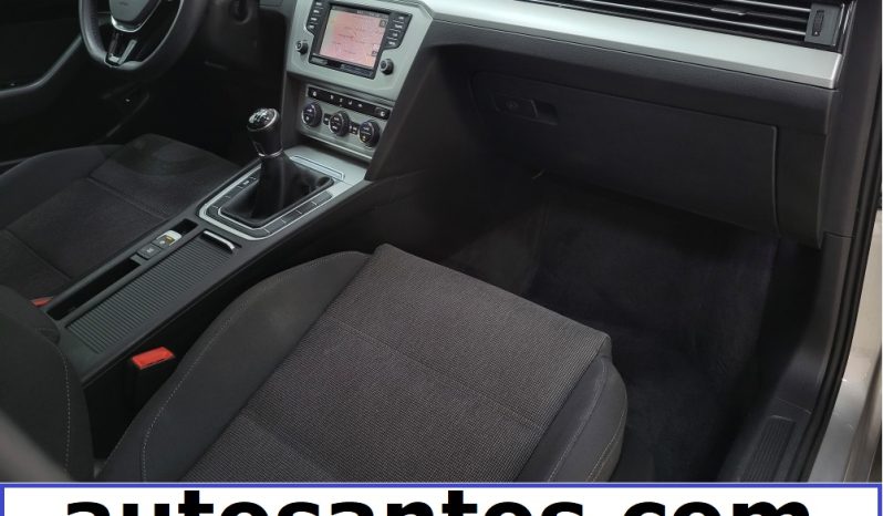 Volkswagen Passat 1.6 Tdi 120cv Advance lleno