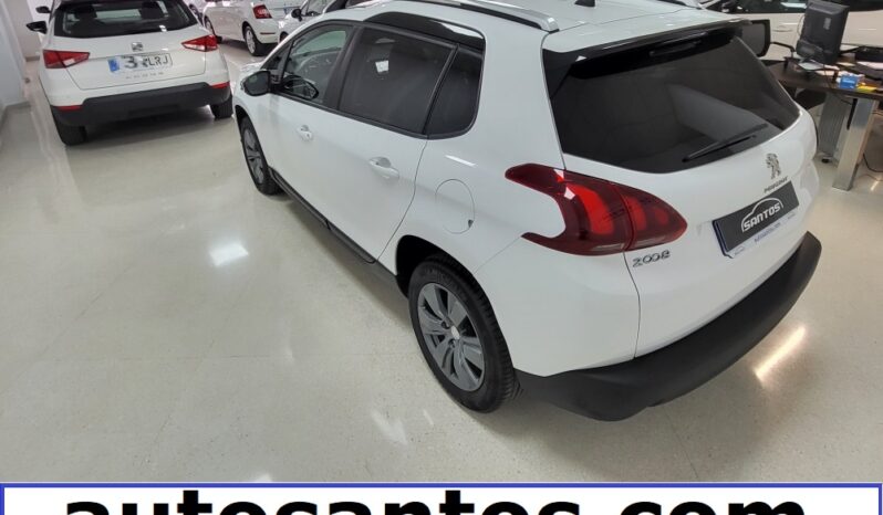 Peugeot 2008 Puretech 82CV Style lleno