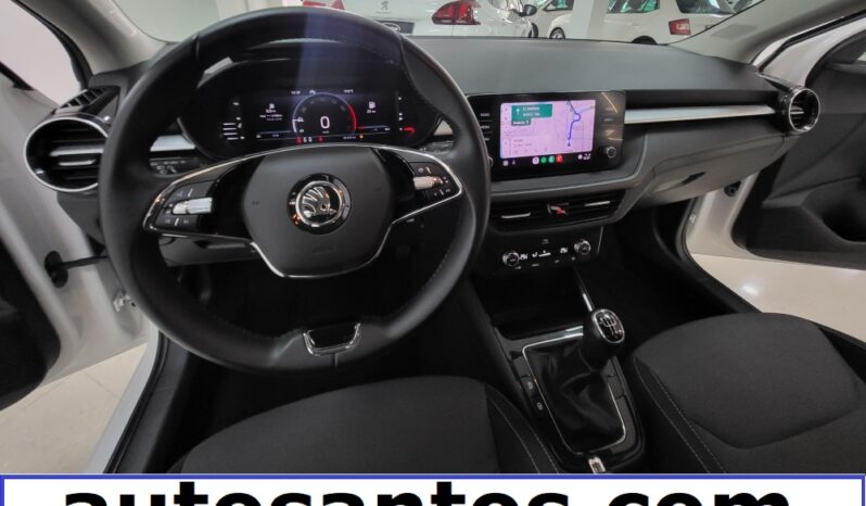 SKODA NUEVO FABIA TSI 95CV AMBITION FULL LED lleno
