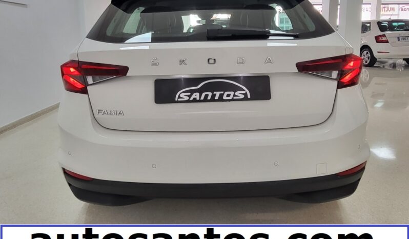 SKODA NUEVO FABIA TSI 95CV AMBITION FULL LED lleno